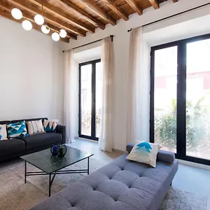 https://elegant-and-sophisticated-apartment-in-the-city-center.es-andalucia.com
